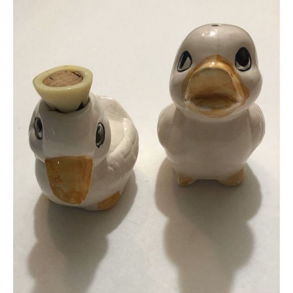 No Brand Other - Vintage Small White Ducks Shakers
